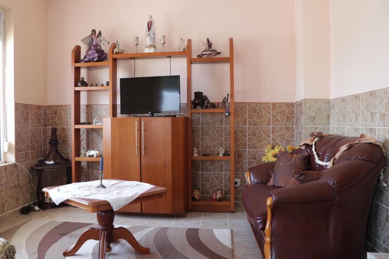 Villa Nora อัลเบนา ภายนอก รูปภาพ